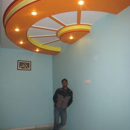 Krishna Paying Guest House Варанаси Экстерьер фото