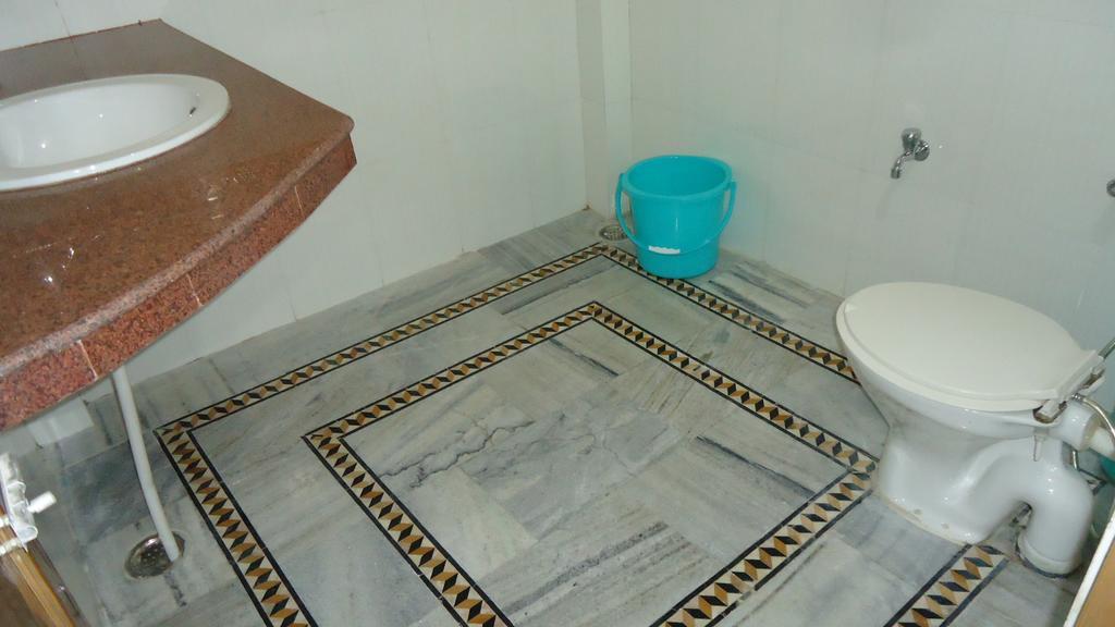 Krishna Paying Guest House Варанаси Экстерьер фото